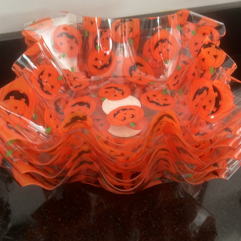 Pumpkin & Skull party bowls